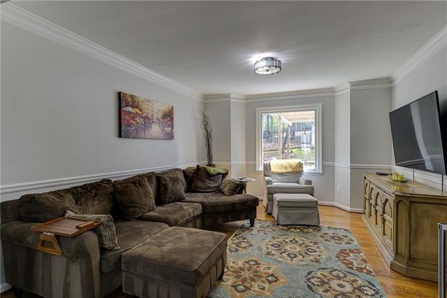 1059 Della Street SE, Marietta, GA 30067