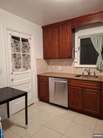 596 Broad Avenue, Leonia, NJ 07605