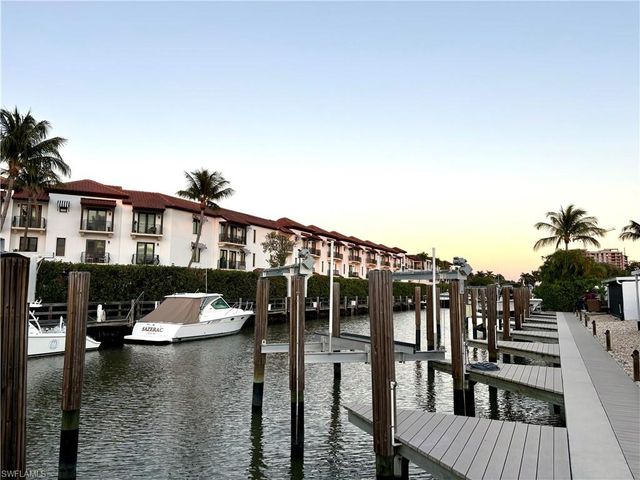 1435 Curlew AVE # 1, Naples, FL 34102