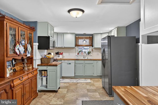 112 N HARRISON ST, Palmyra, PA 17078