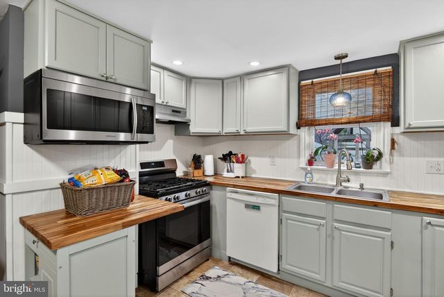 112 N HARRISON ST, Palmyra, PA 17078