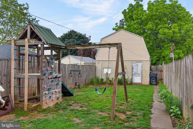 112 N HARRISON ST, Palmyra, PA 17078