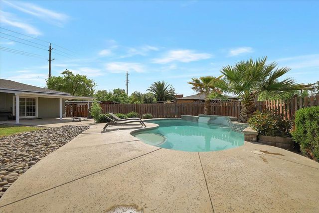 229 W Delano St, Elverta, CA 95626