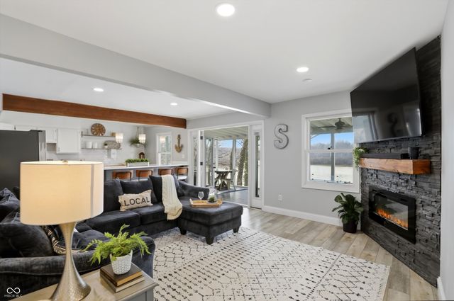 180 Bayshore Drive, Cicero, IN 46034