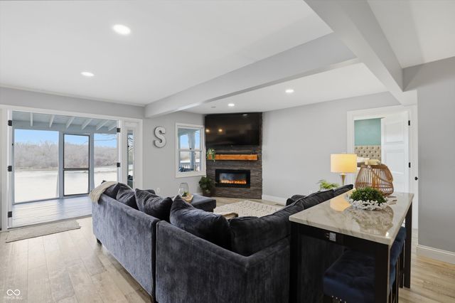 180 Bayshore Drive, Cicero, IN 46034