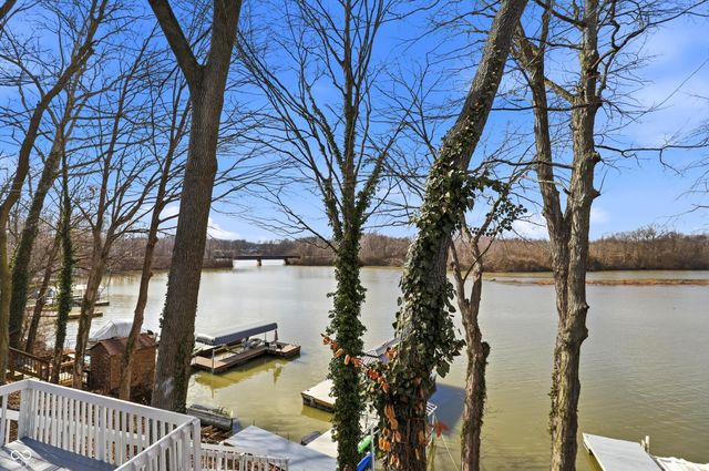 180 Bayshore Drive, Cicero, IN 46034