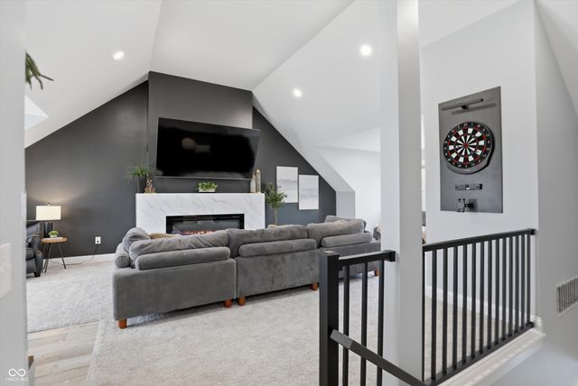 180 Bayshore Drive, Cicero, IN 46034