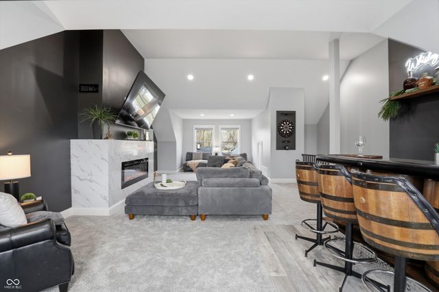 180 Bayshore Drive, Cicero, IN 46034