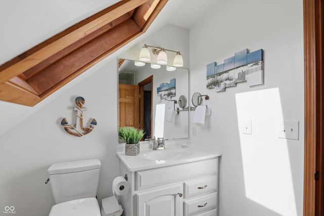 180 Bayshore Drive, Cicero, IN 46034