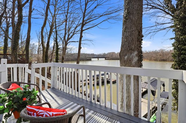 180 Bayshore Drive, Cicero, IN 46034