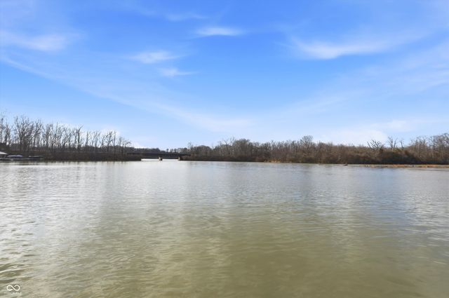 180 Bayshore Drive, Cicero, IN 46034