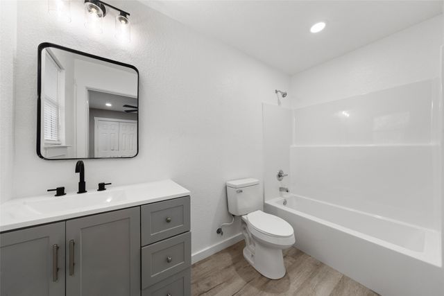 1905 Sanger Avenue, Waco, TX 76707