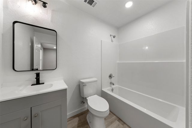 1905 Sanger Avenue, Waco, TX 76707