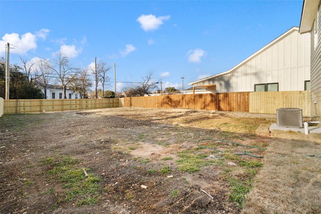 1905 Sanger Avenue, Waco, TX 76707