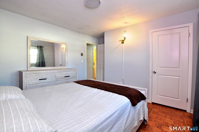 8 Cornfield Road, Waterbury, CT 06704