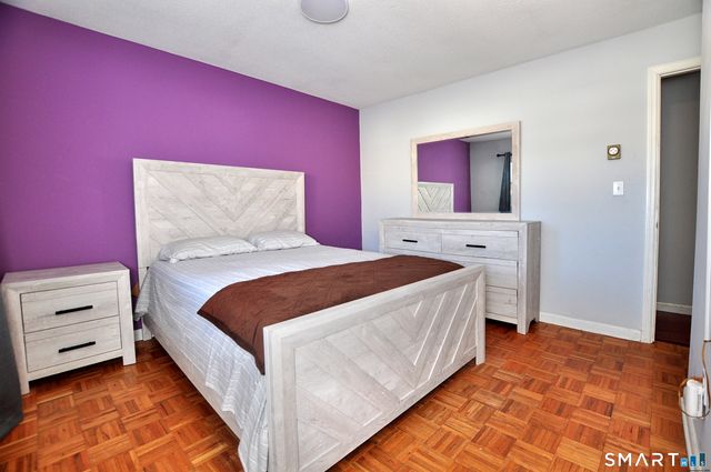 8 Cornfield Road, Waterbury, CT 06704