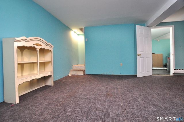 8 Cornfield Road, Waterbury, CT 06704