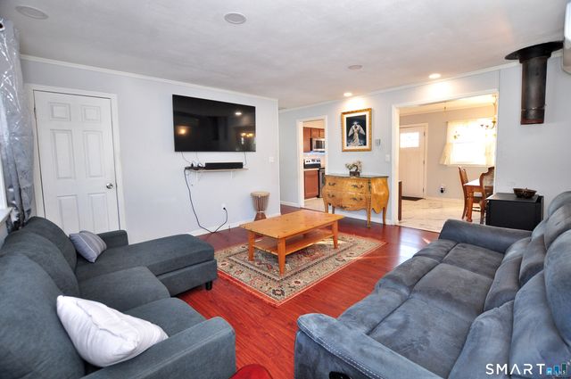 8 Cornfield Road, Waterbury, CT 06704