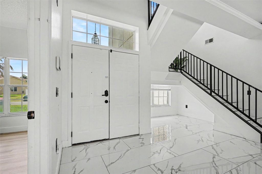 Image 7 of property listing at 5385 DAHLIA RESERVE DRIVE, Kissimmee, FL 34758