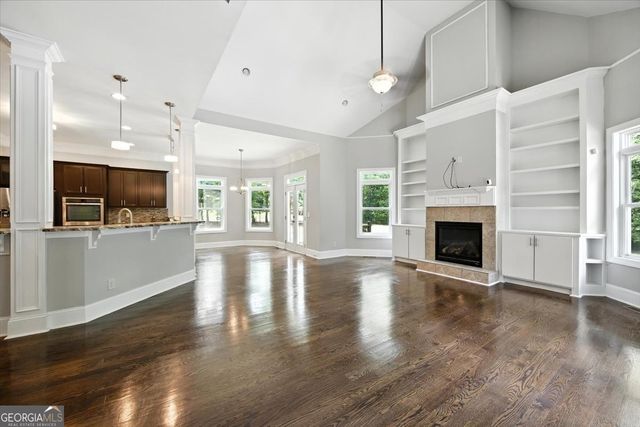 110 Aston Hall, Macon, GA 31210