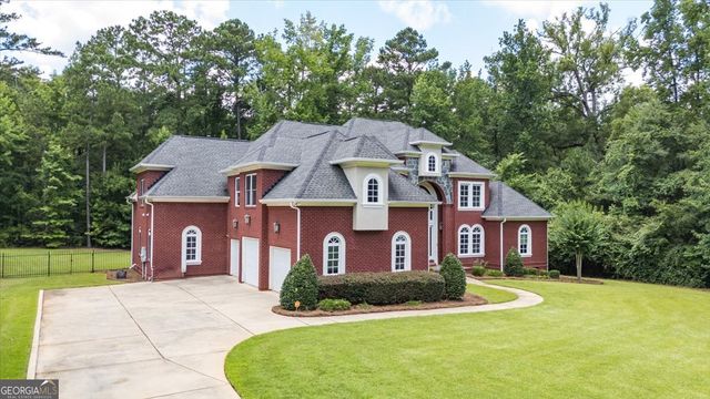 110 Aston Hall, Macon, GA 31210