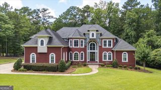 110 Aston Hall, Macon, GA 31210