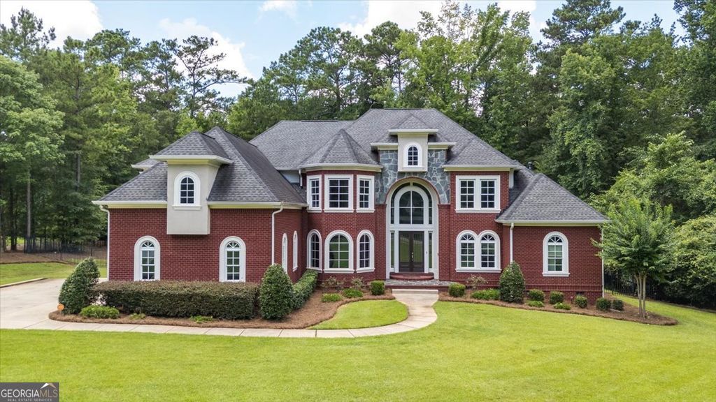 110 Aston Hall, Macon, GA 31210