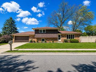 5540 129th Street, Crestwood, IL 60418