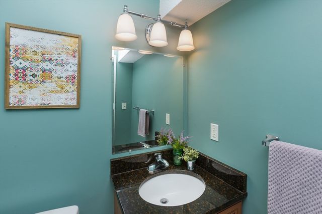 9 Adam Street 11, Easton, MA 02375