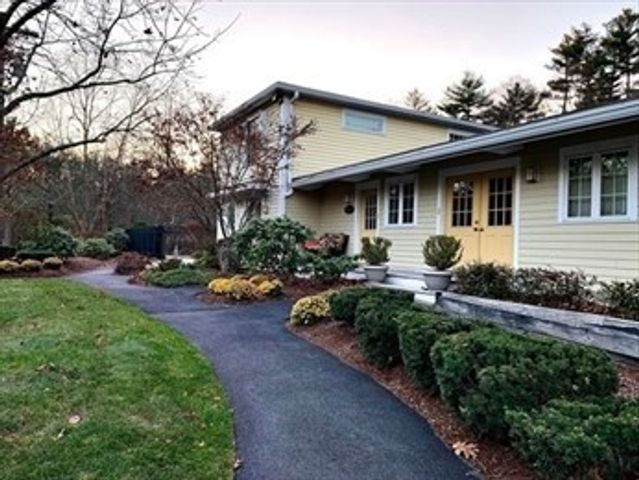 9 Adam Street 11, Easton, MA 02375