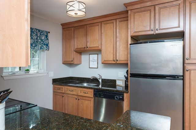 9 Adam Street 11, Easton, MA 02375