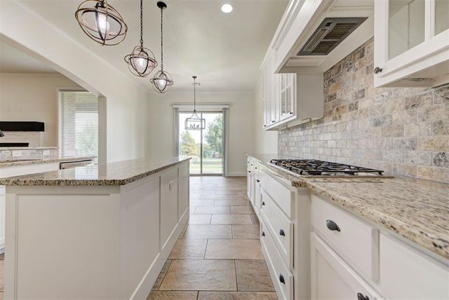 3530 Rivers Edge Court, Newcastle, OK 73065