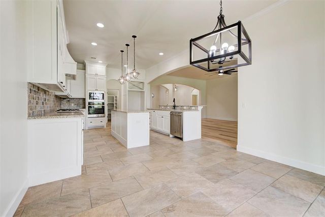 3530 Rivers Edge Court, Newcastle, OK 73065