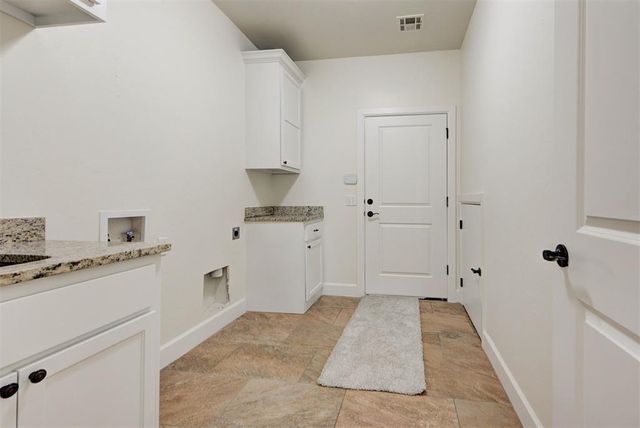 3530 Rivers Edge Court, Newcastle, OK 73065