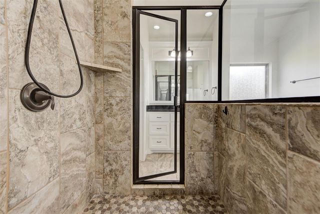 3530 Rivers Edge Court, Newcastle, OK 73065