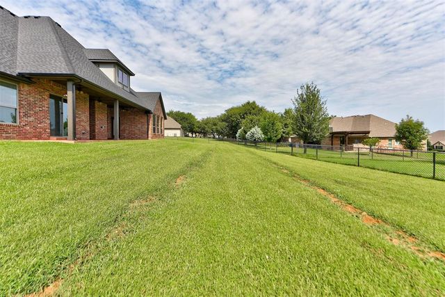 3530 Rivers Edge Court, Newcastle, OK 73065