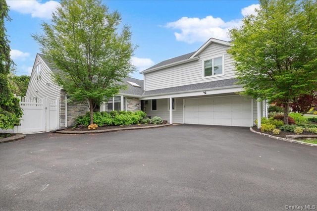 83 Joyce Lane, Woodbury, NY 11797