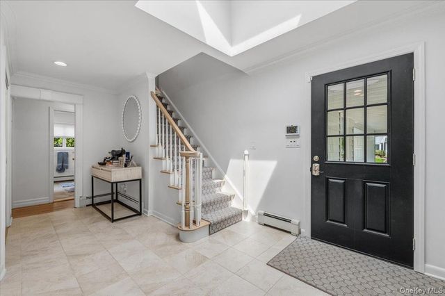 83 Joyce Lane, Woodbury, NY 11797