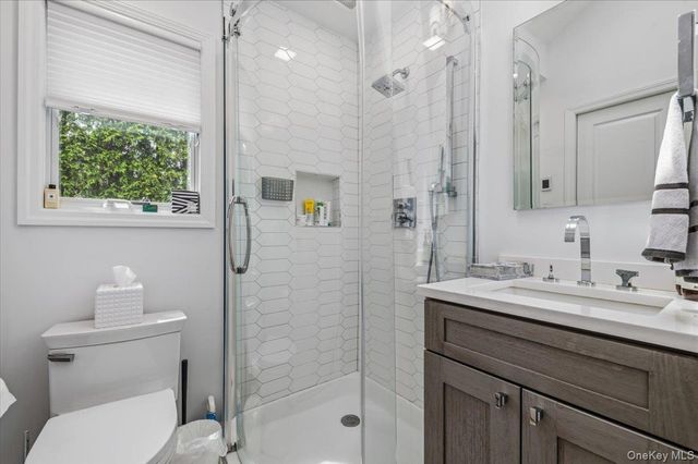 83 Joyce Lane, Woodbury, NY 11797
