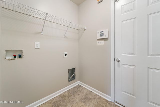 4008 W T Whitehead Drive, Jacksonville, NC 28546