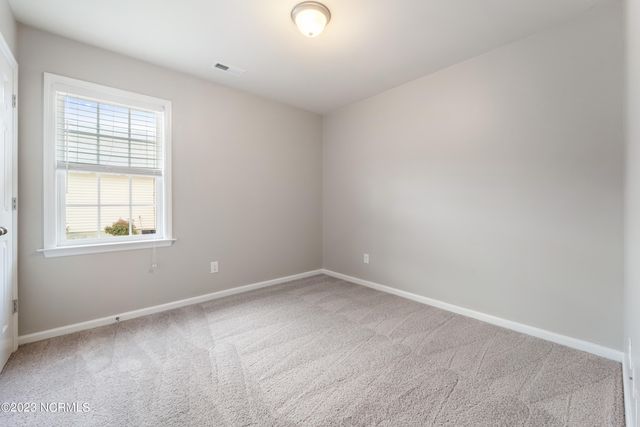 4008 W T Whitehead Drive, Jacksonville, NC 28546