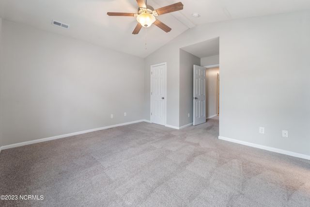 4008 W T Whitehead Drive, Jacksonville, NC 28546