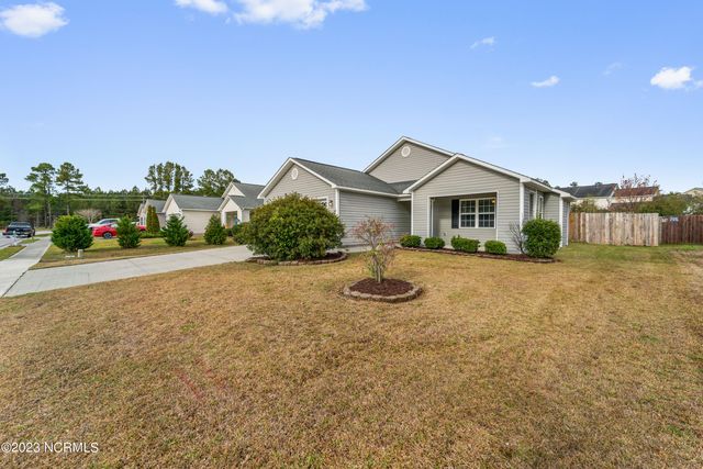 4008 W T Whitehead Drive, Jacksonville, NC 28546