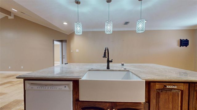 10835 Cayman Mist Drive, Houston, TX 77075