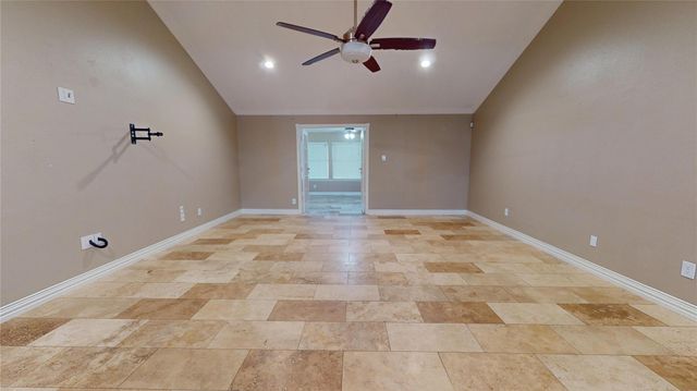 10835 Cayman Mist Drive, Houston, TX 77075