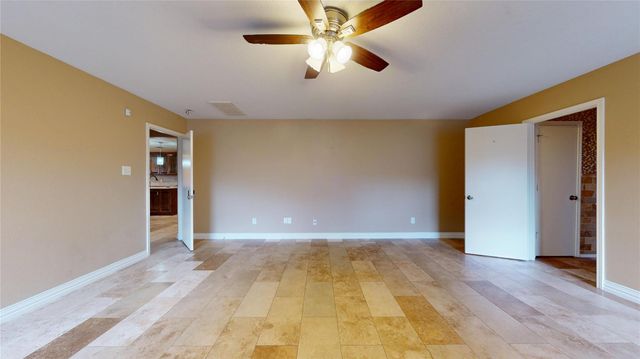 10835 Cayman Mist Drive, Houston, TX 77075