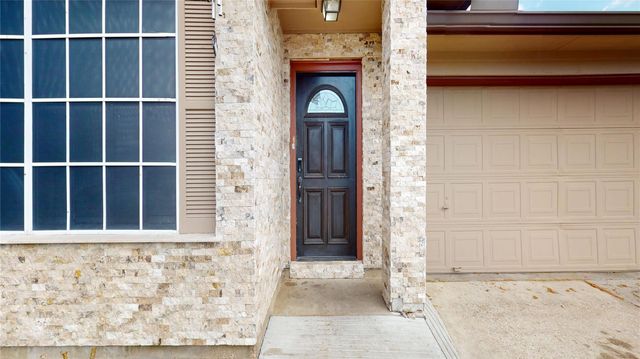 10835 Cayman Mist Drive, Houston, TX 77075