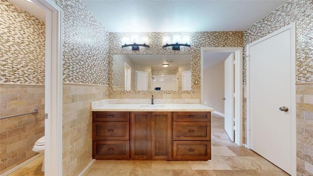 10835 Cayman Mist Drive, Houston, TX 77075