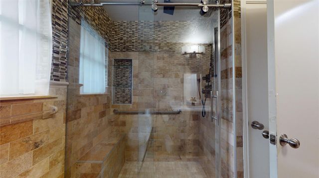 10835 Cayman Mist Drive, Houston, TX 77075