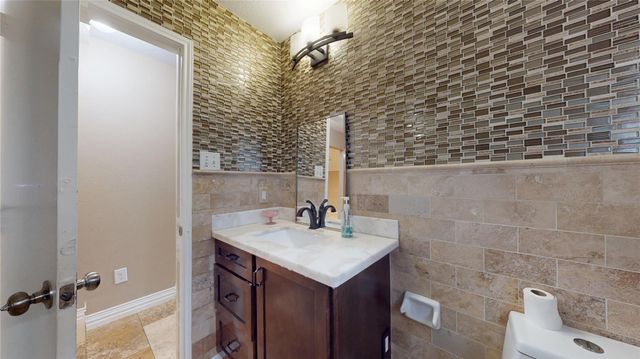 10835 Cayman Mist Drive, Houston, TX 77075